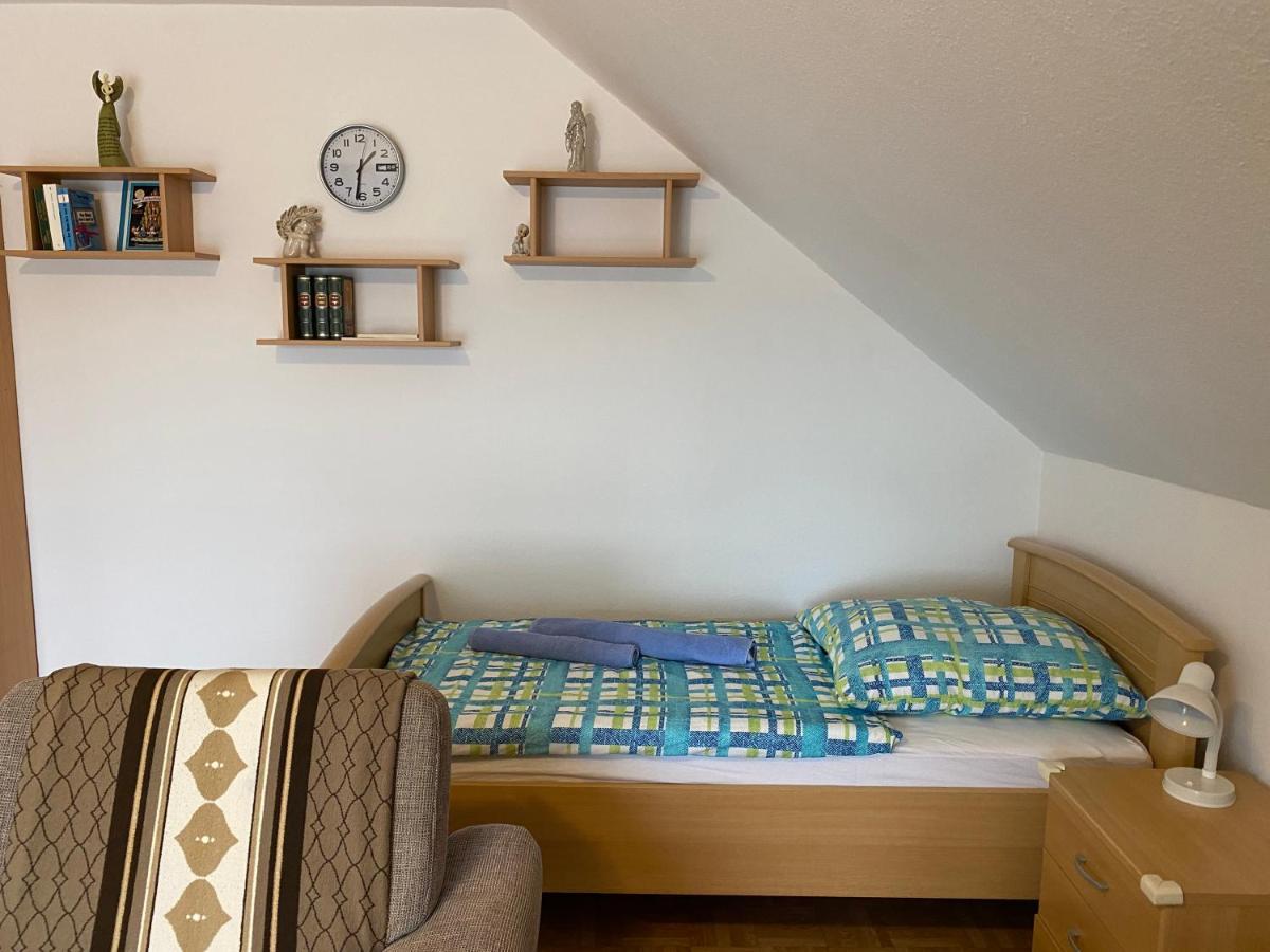 Apartment Mit Blick Auf Herkules Mit Parkplatz Cassel Extérieur photo